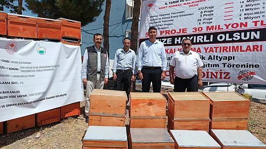 Siirt'te Çiftçiye 610 Bin Lira Değerinde Ekipman Desteği Verildi
