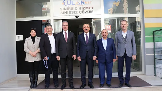 Vali Hacıbektaşoğlu, 600 Kişinin İstihdam Edildiği Çağrı Merkezini Ziyaret Etti