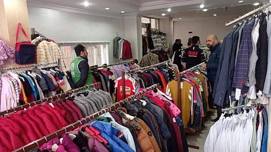 Siirt'te 19 STK Depremzedeler İçin Sosyal Market Kurdu!