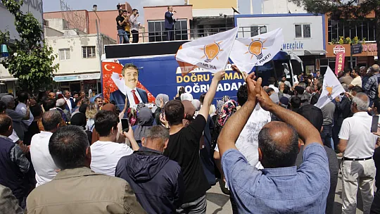 AK Parti'nin Kurtalan Mitingine Yoğun İlgi