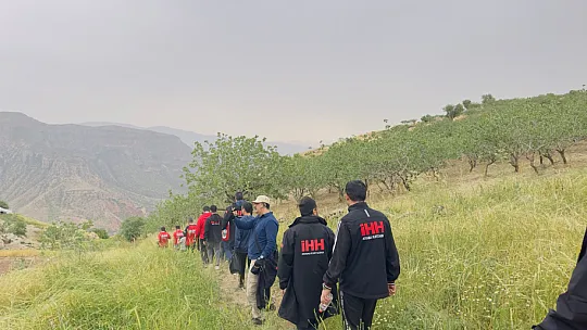 Siirt'te 23 Kişilik Gönüllü Ekip Olası Afet Durumlarına Hazırlık İçin Botan Vadisi'nde Kamp Yaptı