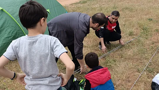 Siirt'te 23 Kişilik Gönüllü Ekip Olası Afet Durumlarına Hazırlık İçin Botan Vadisi'nde Kamp Yaptı