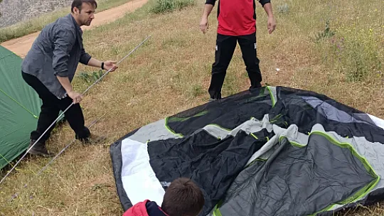 Siirt'te 23 Kişilik Gönüllü Ekip Olası Afet Durumlarına Hazırlık İçin Botan Vadisi'nde Kamp Yaptı