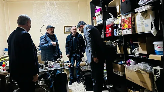 AK Parti Siirt Belediye Başkan Adayı Ekrem Olğaç'tan Esnaf Ziyareti