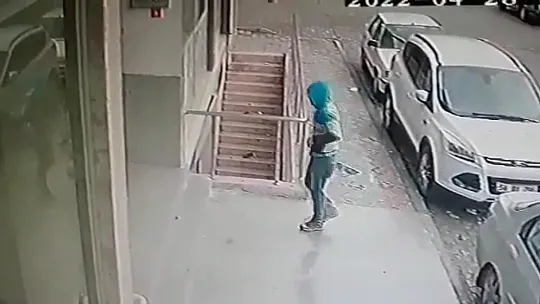 Siirt'te İftar Vakti Hırsızlık Güvenlik Kamerasına Takıldı