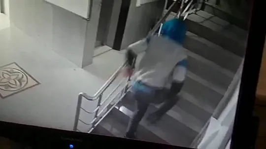Siirt'te İftar Vakti Hırsızlık Güvenlik Kamerasına Takıldı