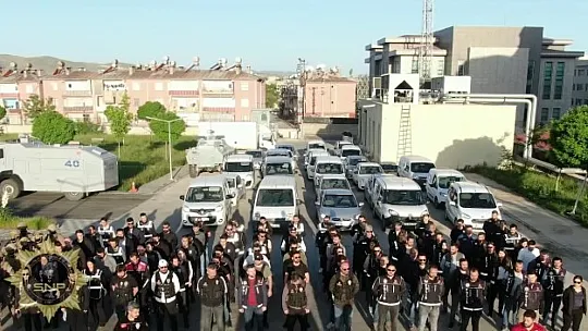 Siirt Emniyeti 4 Ay Boyunca Takip Etti: 17 Şüpheli Gözaltına Alındı!