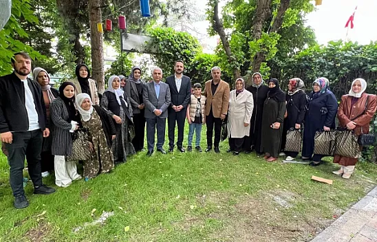 AK Parti Siirt İl Başkanı Özturan Anneler Gününde Şehit Anneleriyle Bir Araya Geldi