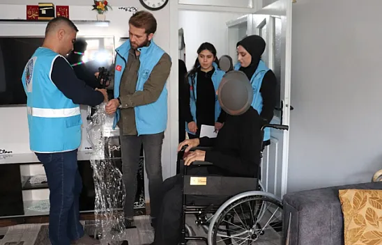 Siirt'te ihtiyaç sahibi ailelerin akülü tekerlekli sandalye isteği yerine getirildi