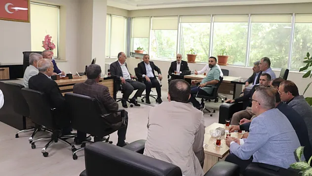 Belediye Eş Başkanı Mehmet Kaysi'den AK Parti Belediye Meclis Üyelerine İadei Ziyaret