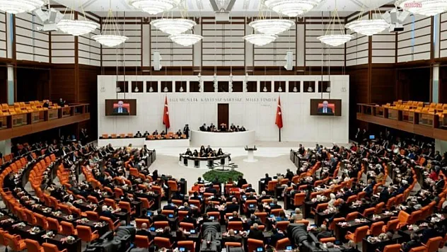 AK Parti'den Yeni Belediye Düzenlemesi! 5 Bin Nüfusu Aşan Yerleşimlere Belediye Kurulabilecek