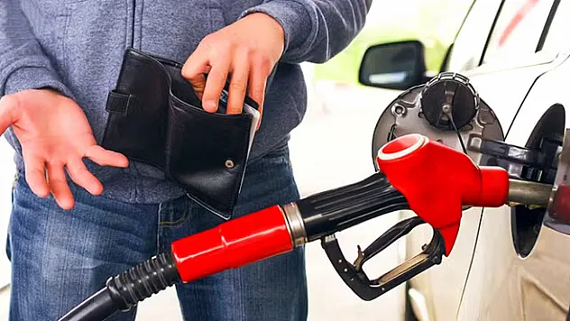 Araç Sahiplerine Kötü Haber: Benzine 82 Kuruş Zam Geldi