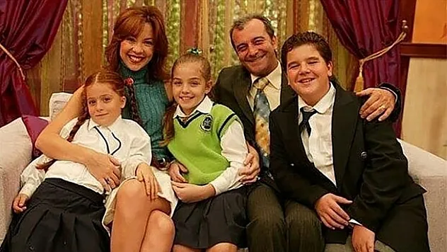 Çocukluğumuzun Dizisi ''Sihirli Annem'' Film Oluyor! Eski Kadro Yeniden Bir Arada