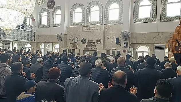 Diyanet'ten Cuma Hutbesi: ''Aile, Güven ve Merhametin Yuvasıdır'' 16 Mayıs 2025