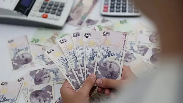 Emekli ve memurları ilgilendiriyor! Maaş farkı ödemesi için tarih belli oldu