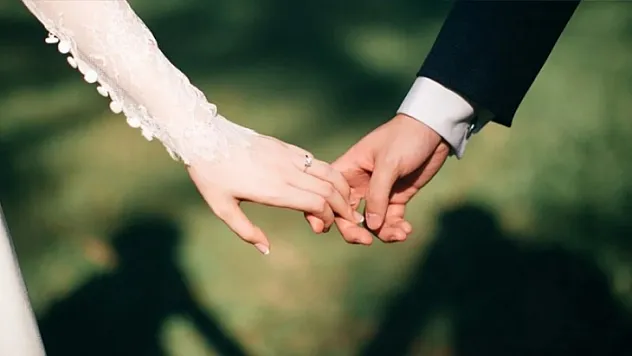 Evlilik kredisinin şartları ve merak edilen tüm detaylar | Yaş sınırı kaç? kimler alabilir? Ne kadar para veriyorlar?