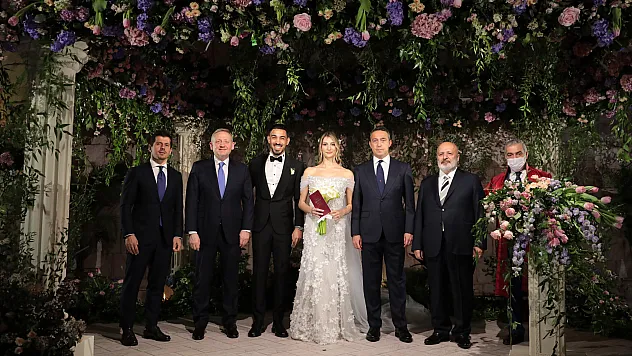 Siirtli İş İnsanı Ethem Sancak Fenerbahçeli İrfan Can Kahveci'nin Nikah Şahidi Oldu