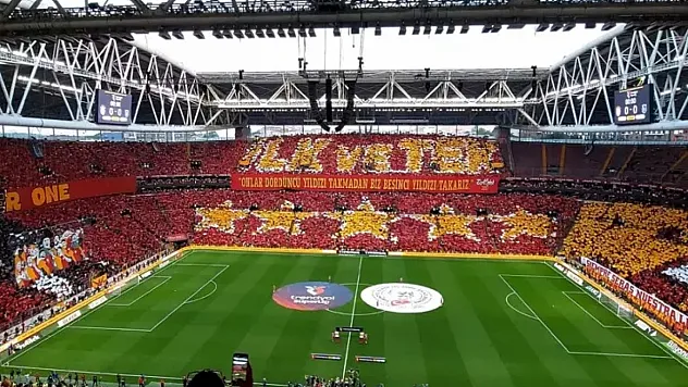 Galatasaray Tribünlerinden Ezeli Rakibe Anlamlı Mesaj