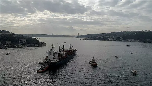 İstanbul Boğazı gemi trafiğine kapatıldı
