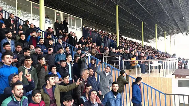 TFF'den seyirci kararı! Yüzde 50 kapasite...