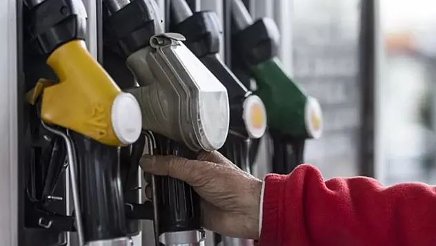 Petrol fiyatları dibe vurdu, akaryakıta dev indirim göründü! Siirt'te güncel akaryakıt fiyatları haberimizde...