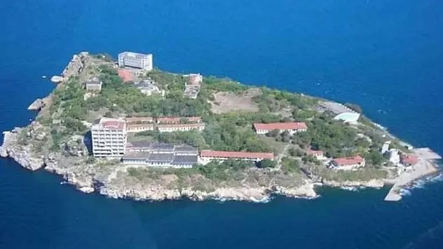 PKK'nin Feshi Sonrası DEM Parti'den İmralı'ya İlk Ziyaret