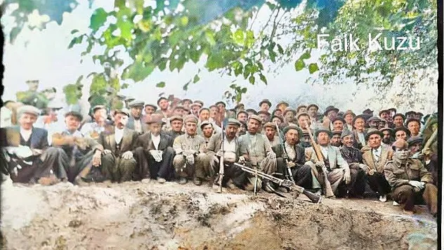 Siirt'te 1949 Yılından Kalma Nadir Hatıra Fotoğrafı Ortaya Çıktı