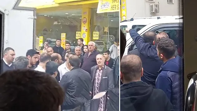 Siirt'te Bilinçsiz Sürücü Önce Aracını Yola Park Etti Ardından O Araçla Otobüs Şoförünün Üzerine Sürdü