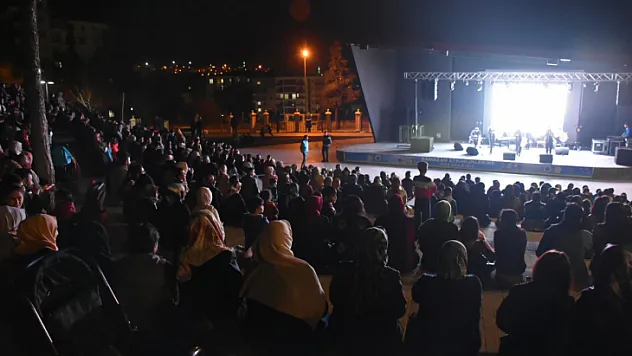 Siirt'te Grup Tillo Konserine Yoğun İlgi!