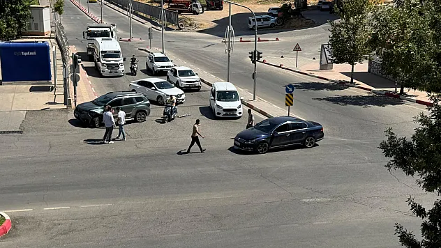 Siirt'te Maddi Hasarlı Trafik Kazası