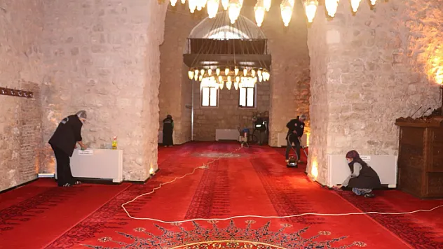 Siirt'te Ramazan ayı öncesi tüm camilerde temizlik çalışması başlatıldı