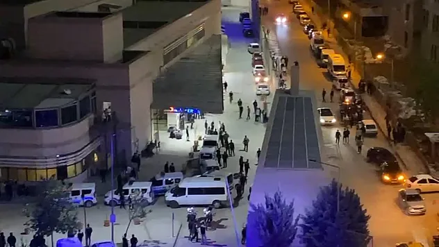 Siirt'te Taşlı, Sopalı ve Bıçaklı Kavga: 2'si Ağır 5 Yaralı