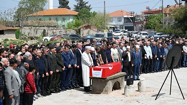 Siirt'te Trafik Kazasında Hayatını Kaybeden Astsubay Kıdemli Çavuş Mücahit Beyhan Son Yolculuğuna Uğurlandı