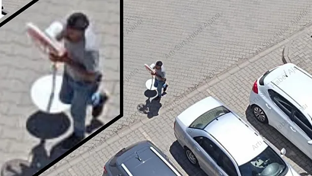 Siirt'te yılın utanç fotoğrafı! Hastalar kavurucu sıcaklardan kurtulmak için evden getirdikleri vantilatörle serinliyor!