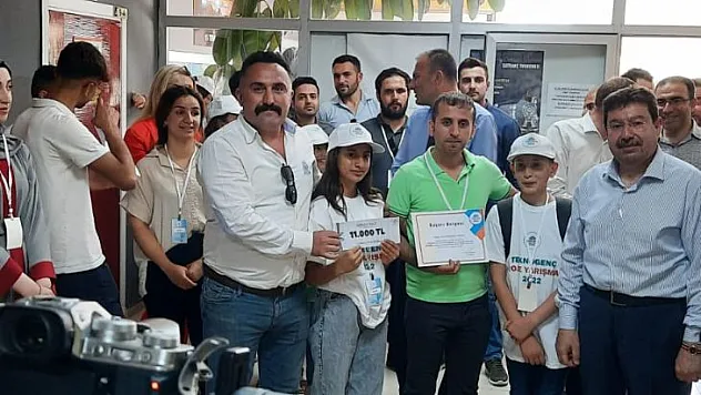 Siirt'teki 2022 TEKNOGENÇ Yarışmasında Baykan'a Birincilik Ödülü
