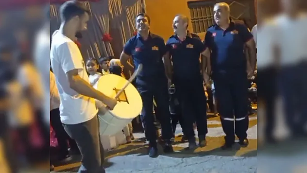 Siirtli Çiftin Düğününe İtfaiye Ekipleri Damga Vurdu!