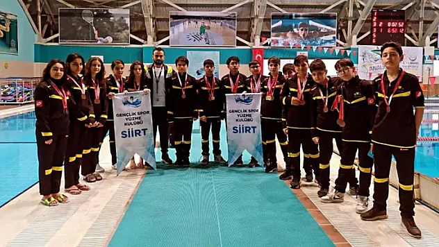 Siirtli Yüzücülerden Büyük Başarı