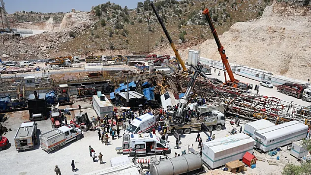 Şırnak Gabar Dağında Petrol Sondaj Kulesi Devrildi: Kurtarma Çalışmaları Devam Ediyor