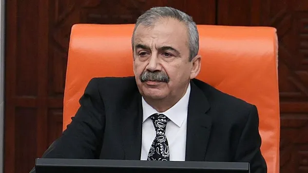Sırrı Süreyya Önder'in Sağlık Durumuna İlişkin Yeni Açıklama: Hayati Tehlikesi Artarak Devam Ediyor