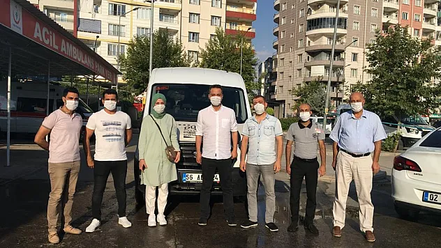Siirt'te Hastane Başhekimi Bircan, Korona Hastaları İyileştirmek İçin Kapı Kapı Dolaşıyor