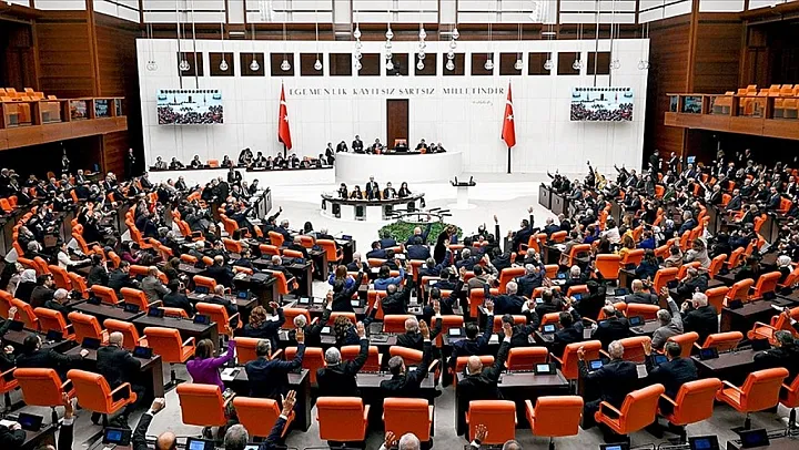 İnfaz Düzenlemesi Meclis'te: Binlerce Mahkumu ve Ailesini İlgilendiren Yeni Teklif Sunuldu