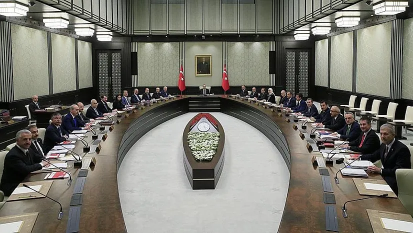 Büyük İddia: 8 Bakan Gidecek, 2 Yeni Bakanlık Kurulacak!
