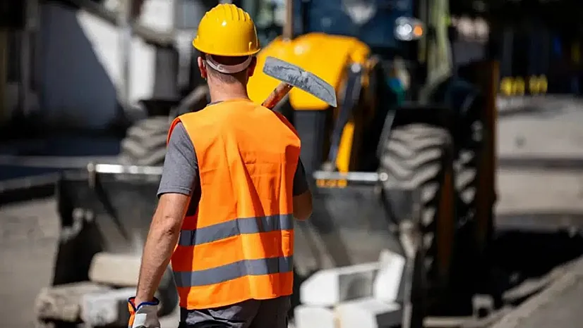 Hükümetten 600 Bin Kamu İşçisine Yeni Zam Teklifi: İlk 6 Ay İçin Yüzde 24