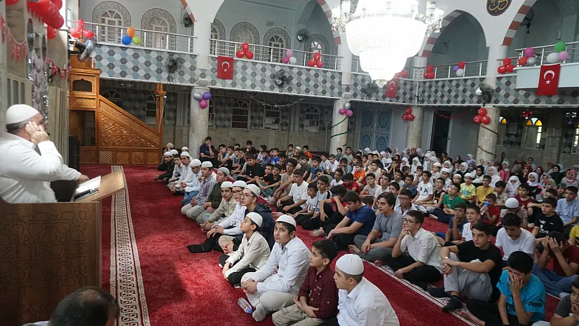 Siirt Ensar Camii'nde Yaz Kur'an Kursu Kapanış Programı Yapıldı, Ödüller de Verildi