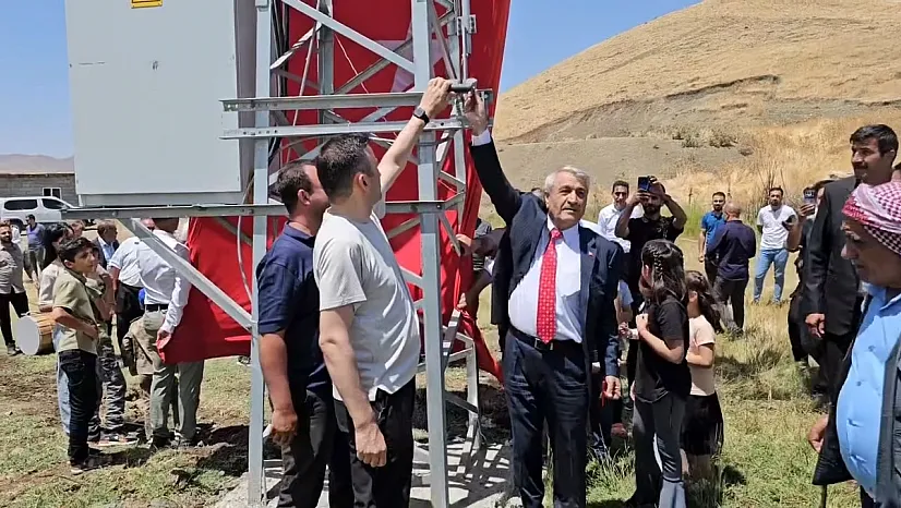 Siirt'te İlk Kez Elektrik Verilen Mezrada Tören Düzenlendi