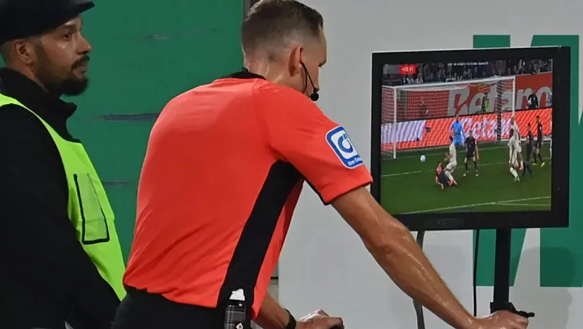 Tartışmalı Kararlarıyla Günlerce Konuşulan Hakem, Galatasaray-Samsunspor Maçına Atandı