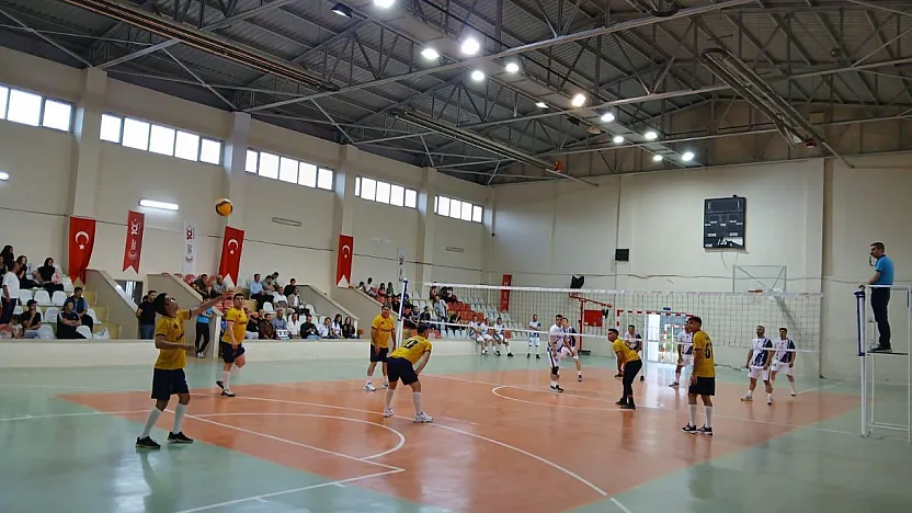 Baykan'da Kurumlar Arası Voleybol Turnuvası Başladı