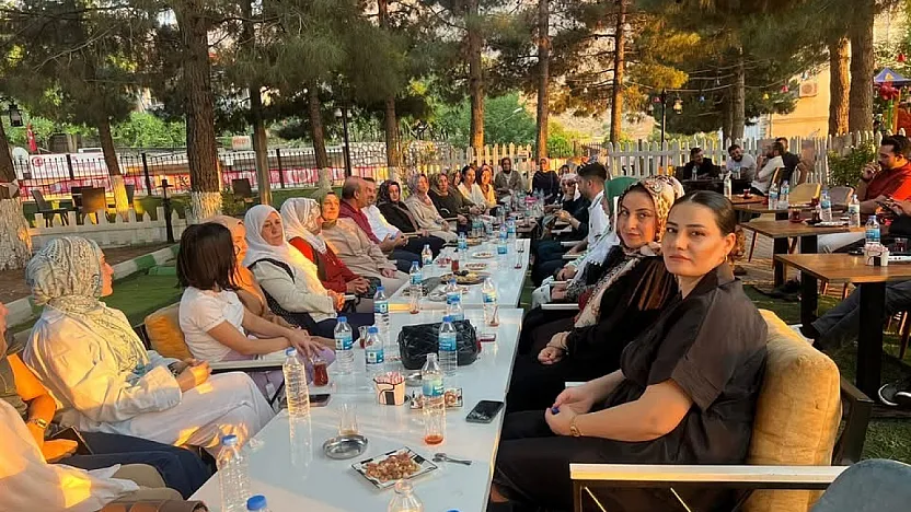 Eruh'ta Kadın Dayanışma Toplantısı Yoğun Katılımla Gerçekleştirildi