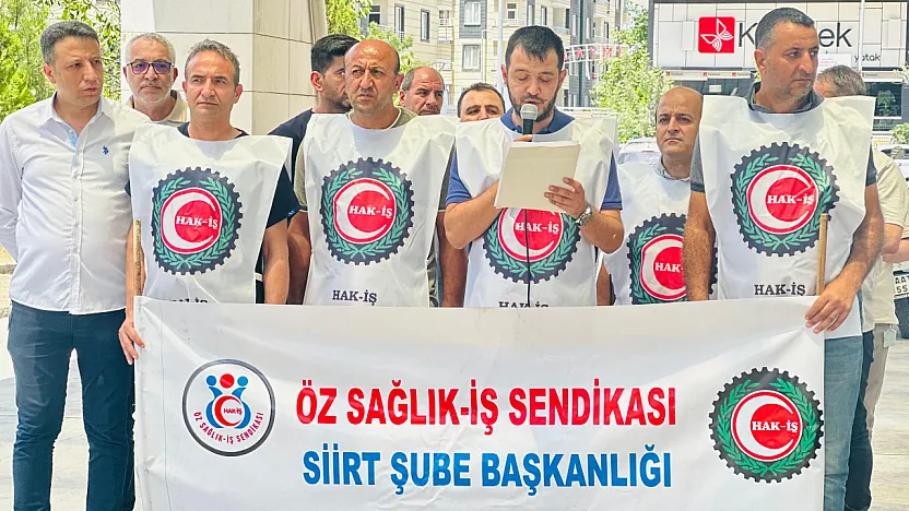 HAK-İŞ Şehitler İçin Tek Yürek Oldu: Siirt'te Anma Programı Düzenlendi