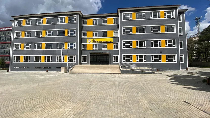 Siirt Anadolu İmam Hatip Lisesi Proje Ortaokulu'ndan 5. Sınıfa Geçiş Fırsatı